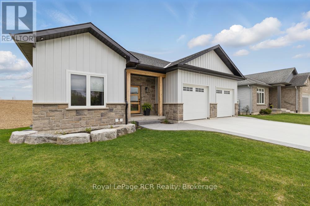 13 Jonathan Crescent, South Bruce, Ontario  N0G 2J0 - Photo 3 - X12391170
