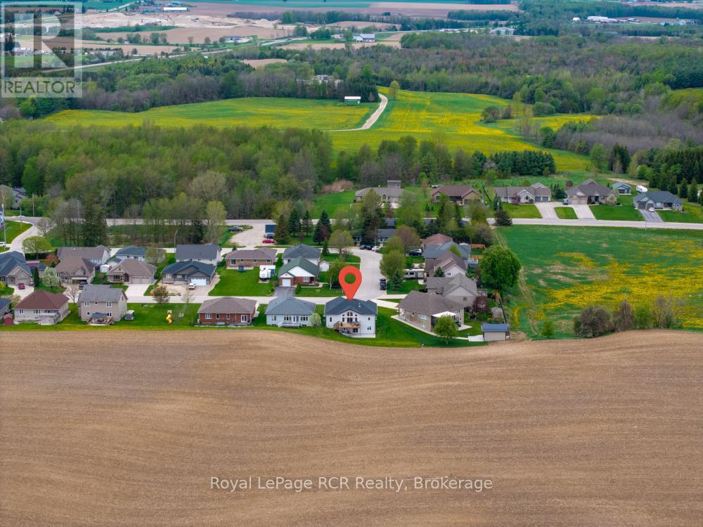 13 Jonathan Crescent, South Bruce, Ontario  N0G 2J0 - Photo 40 - X12391170