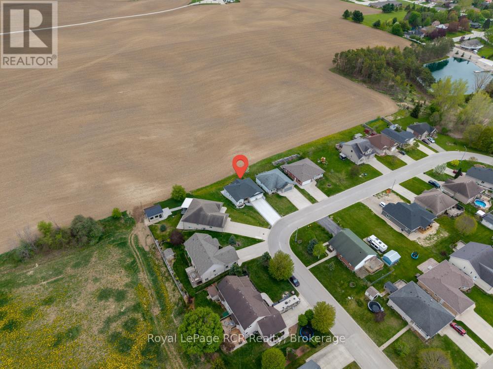 13 Jonathan Crescent, South Bruce, Ontario  N0G 2J0 - Photo 43 - X12391170