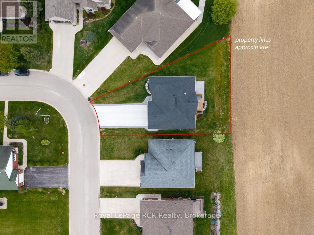 13 Jonathan Crescent, South Bruce, Ontario  N0G 2J0 - Photo 44 - X12391170