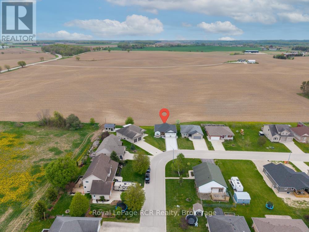 13 Jonathan Crescent, South Bruce, Ontario  N0G 2J0 - Photo 50 - X12391170
