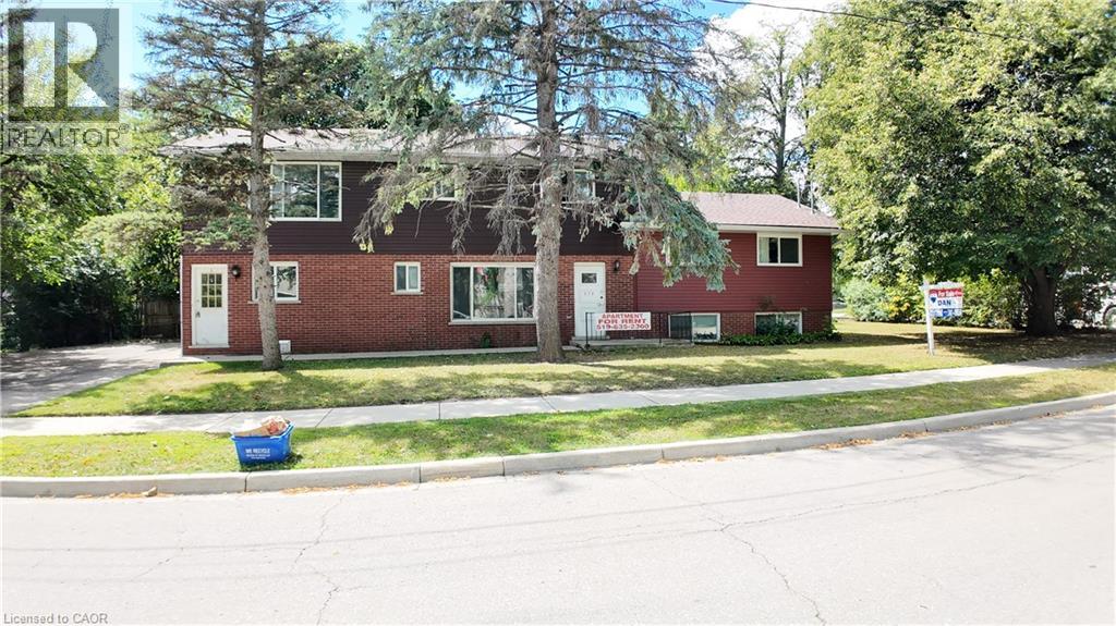 379 Holly Street, Waterloo, Ontario  N2L 4G5 - Photo 1 - 40761936