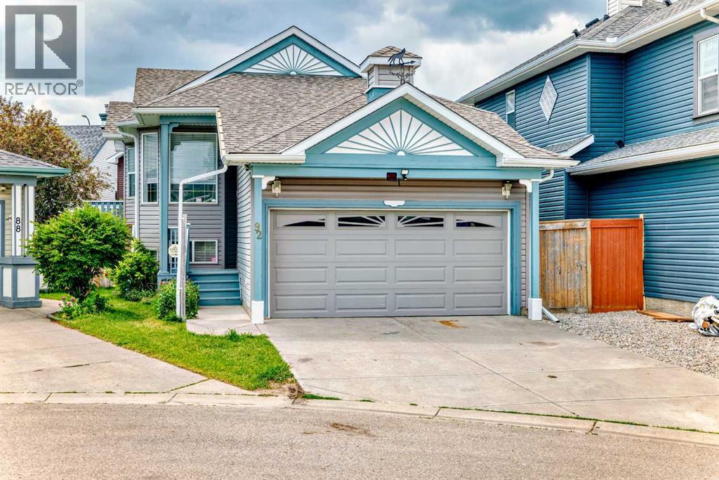 92 Martha's Haven Gardens Ne, Calgary, Alberta  T3J 3W1 - Photo 1 - A2233659