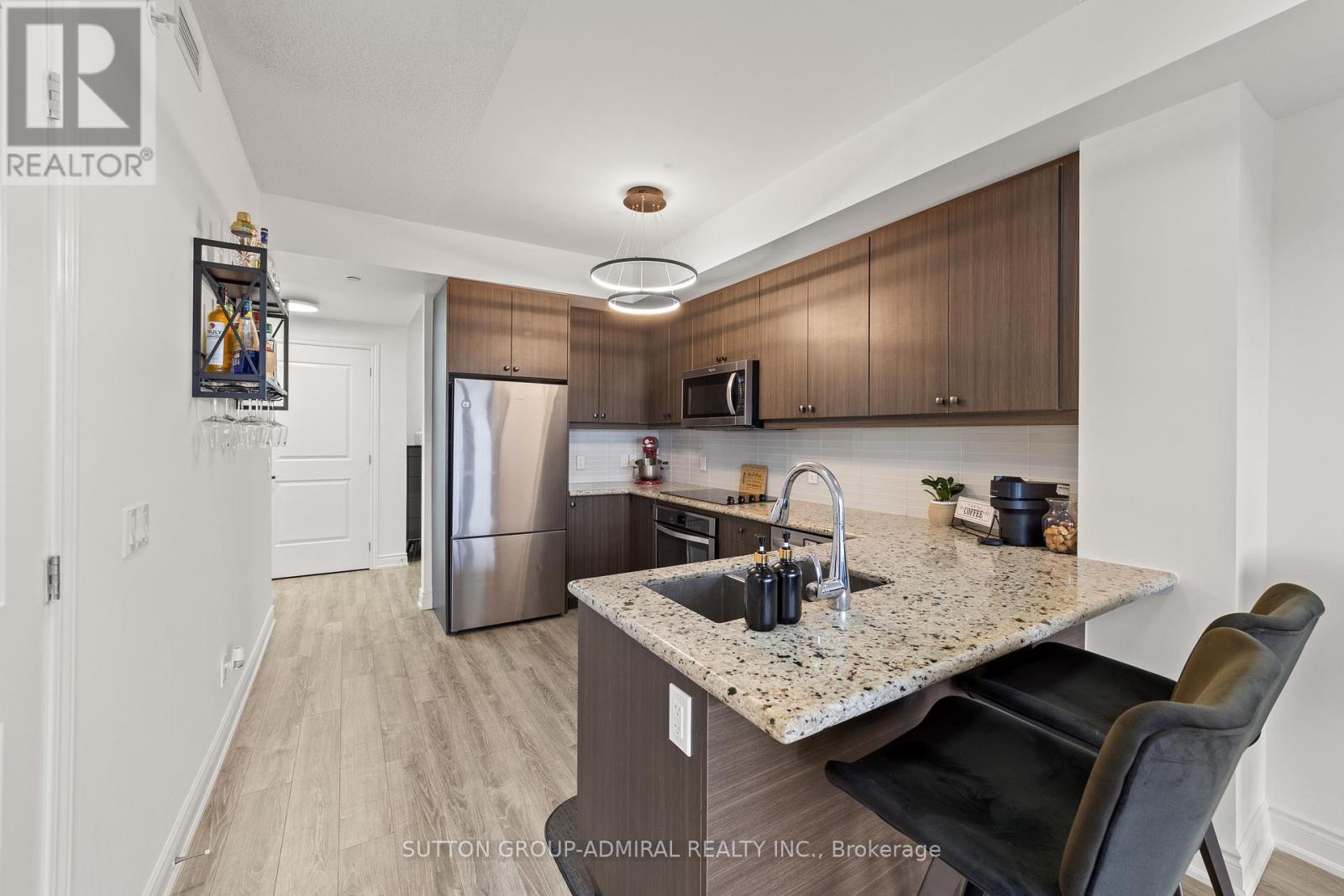 916 - 9618 Yonge Street, Richmond Hill, Ontario  L4C 0X5 - Photo 19 - N12390927