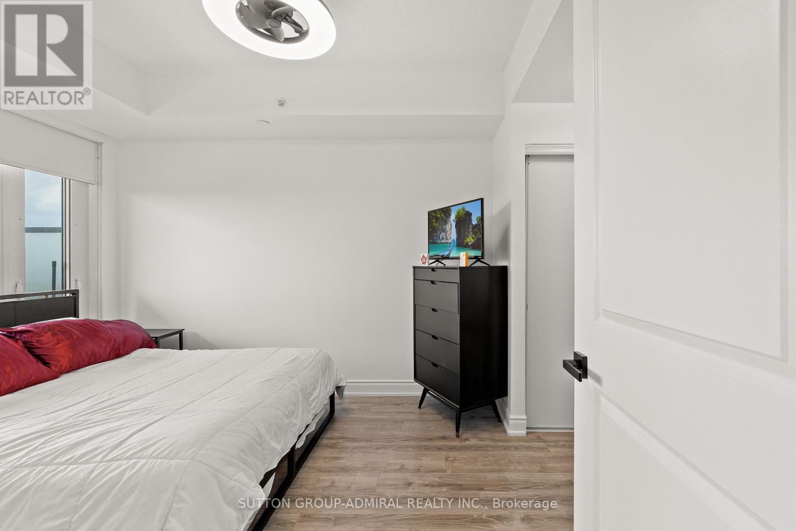 916 - 9618 Yonge Street, Richmond Hill, Ontario  L4C 0X5 - Photo 32 - N12390927