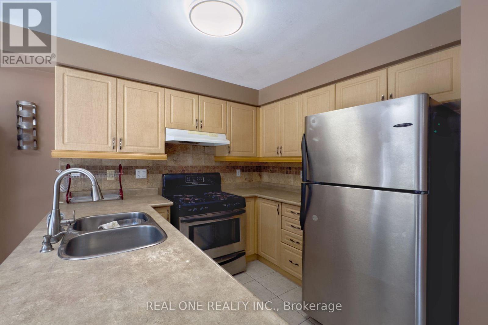 191 Flagstone Way, Newmarket, Ontario  L3X 2Z7 - Photo 10 - N12390947