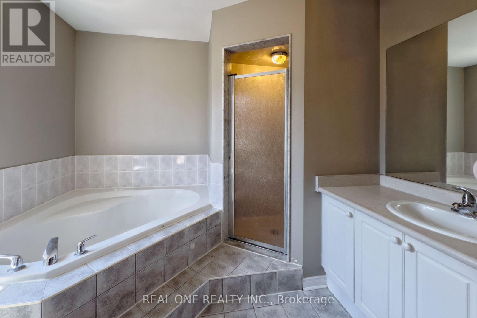 191 Flagstone Way, Newmarket, Ontario  L3X 2Z7 - Photo 16 - N12390947