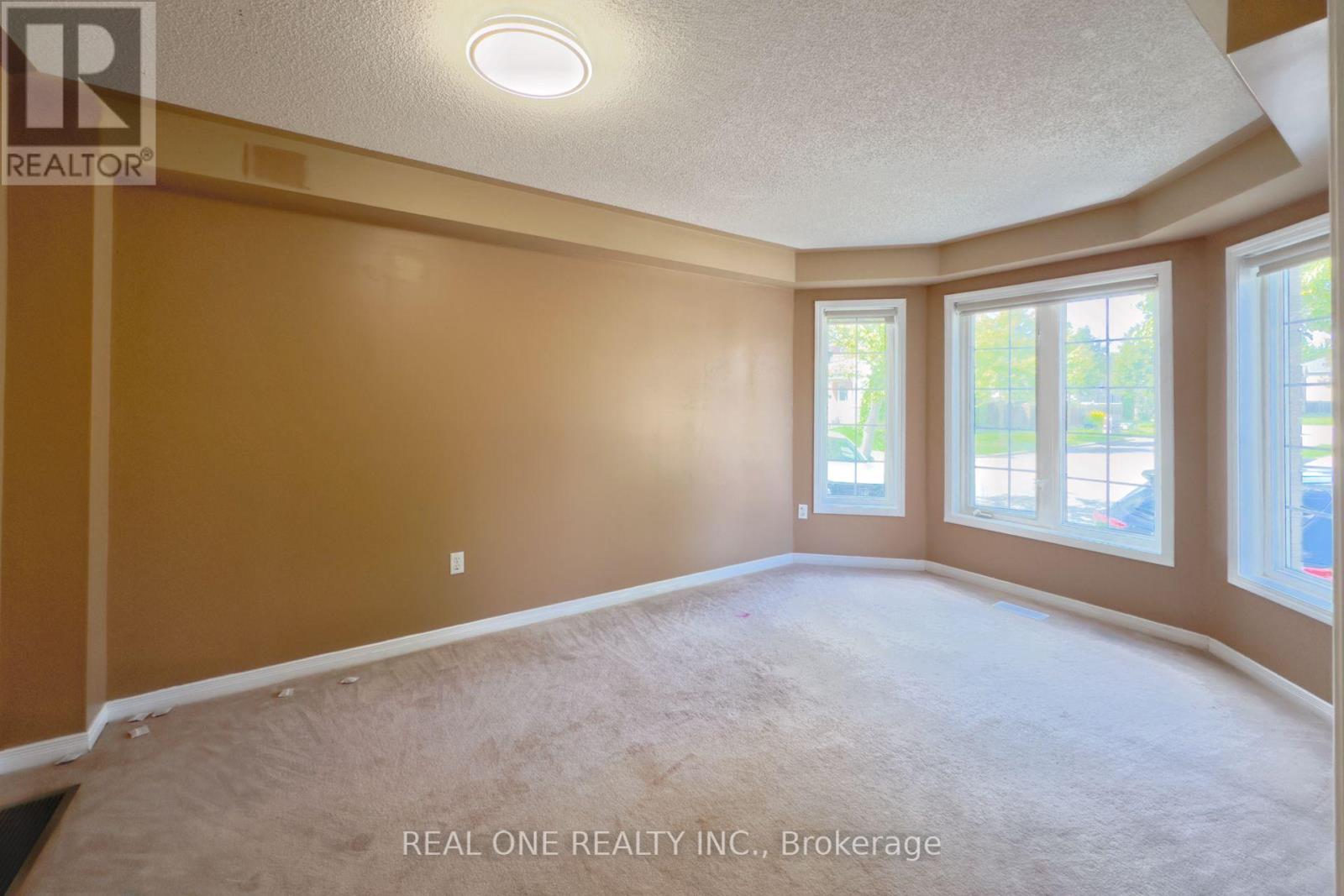 191 Flagstone Way, Newmarket, Ontario  L3X 2Z7 - Photo 5 - N12390947