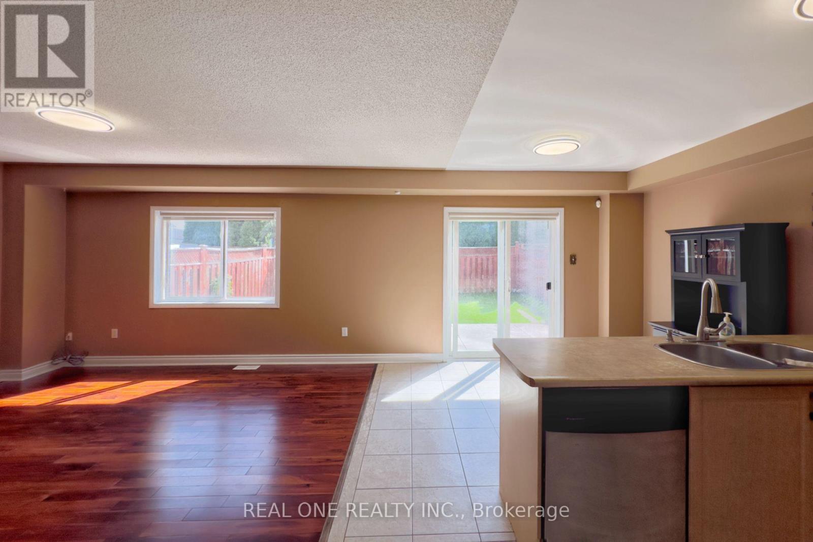 191 Flagstone Way, Newmarket, Ontario  L3X 2Z7 - Photo 7 - N12390947