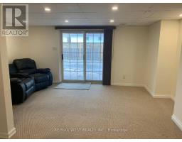Bsmt - 917 Ferndale Crescent, Newmarket (Gorham-College Manor), Ca