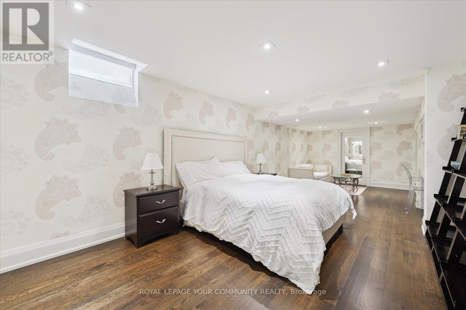 8 Winterport Court, Richmond Hill (South Richvale), Ontario  L4C 9V6 - Photo 31 - N12390970