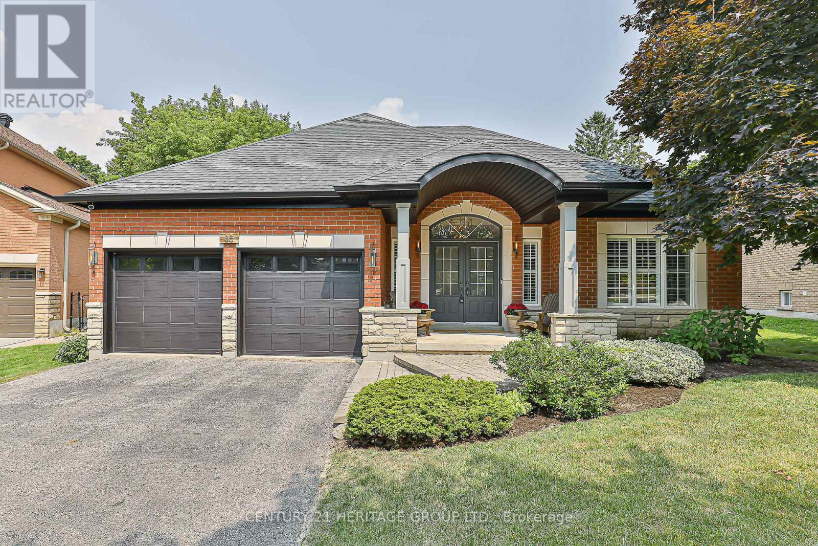 35 WATTS MEADOW, Aurora, Ontario