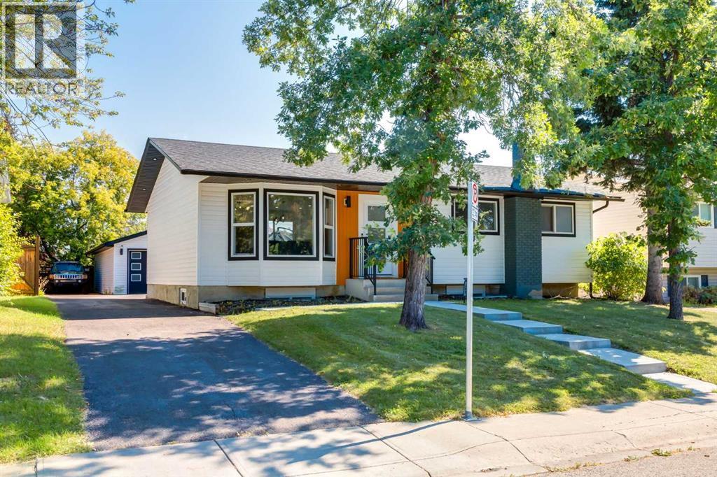 392 Cantrell Drive Sw, Calgary, Alberta  T2W 2E4 - Photo 2 - A2251732