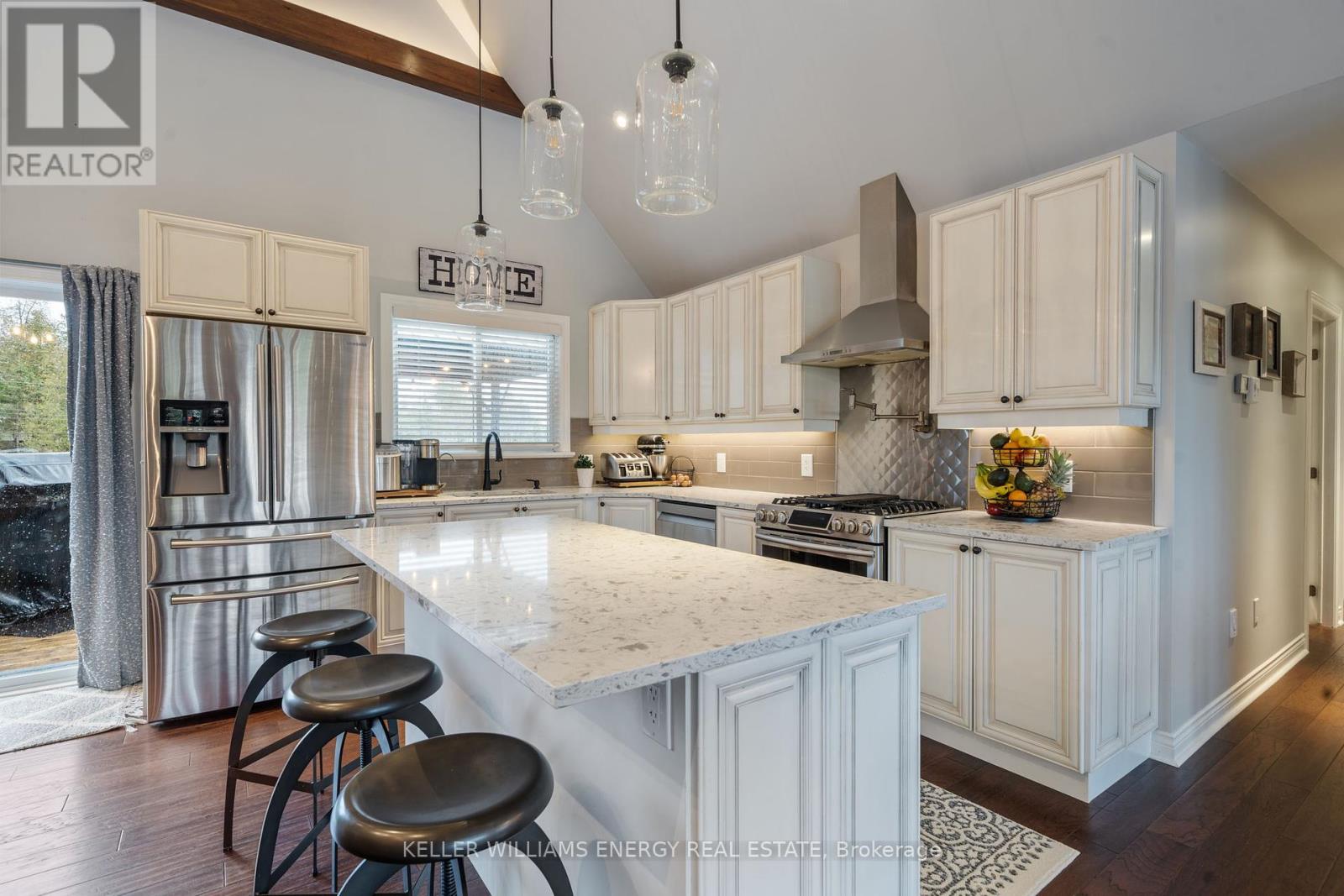 20 Lagoon Drive, Kawartha Lakes, Ontario  K0M 1N0 - Photo 7 - X12391066