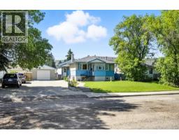 6383 32 Avenue NW Bowness