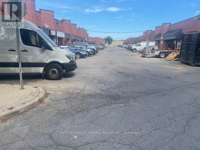 29 - 2011 Lawrence Avenue W, Toronto, Ontario  M9N 3V3 - Photo 8 - W12375961