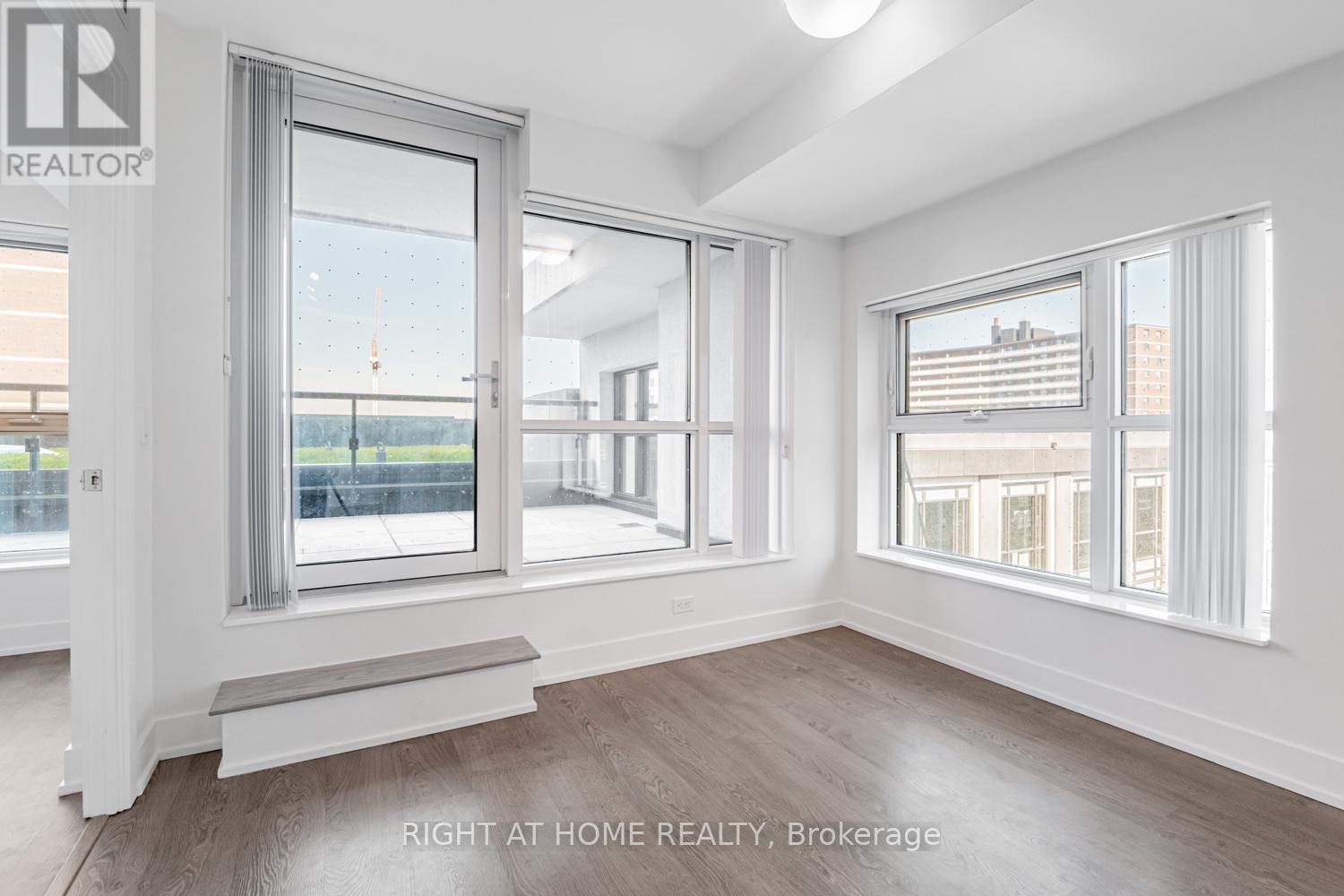 318 - 9 Mabelle Avenue, Toronto, Ontario  M9A 0E1 - Photo 11 - W12387392