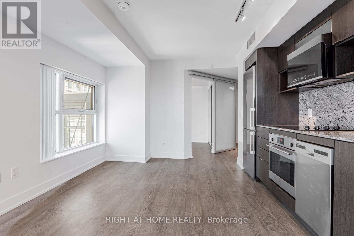 318 - 9 Mabelle Avenue, Toronto, Ontario  M9A 0E1 - Photo 10 - W12387392