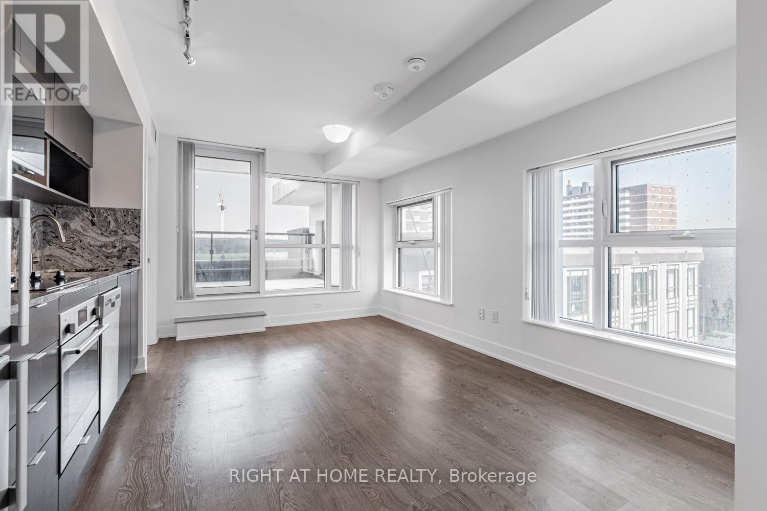 318 - 9 Mabelle Avenue, Toronto, Ontario  M9A 0E1 - Photo 5 - W12387392
