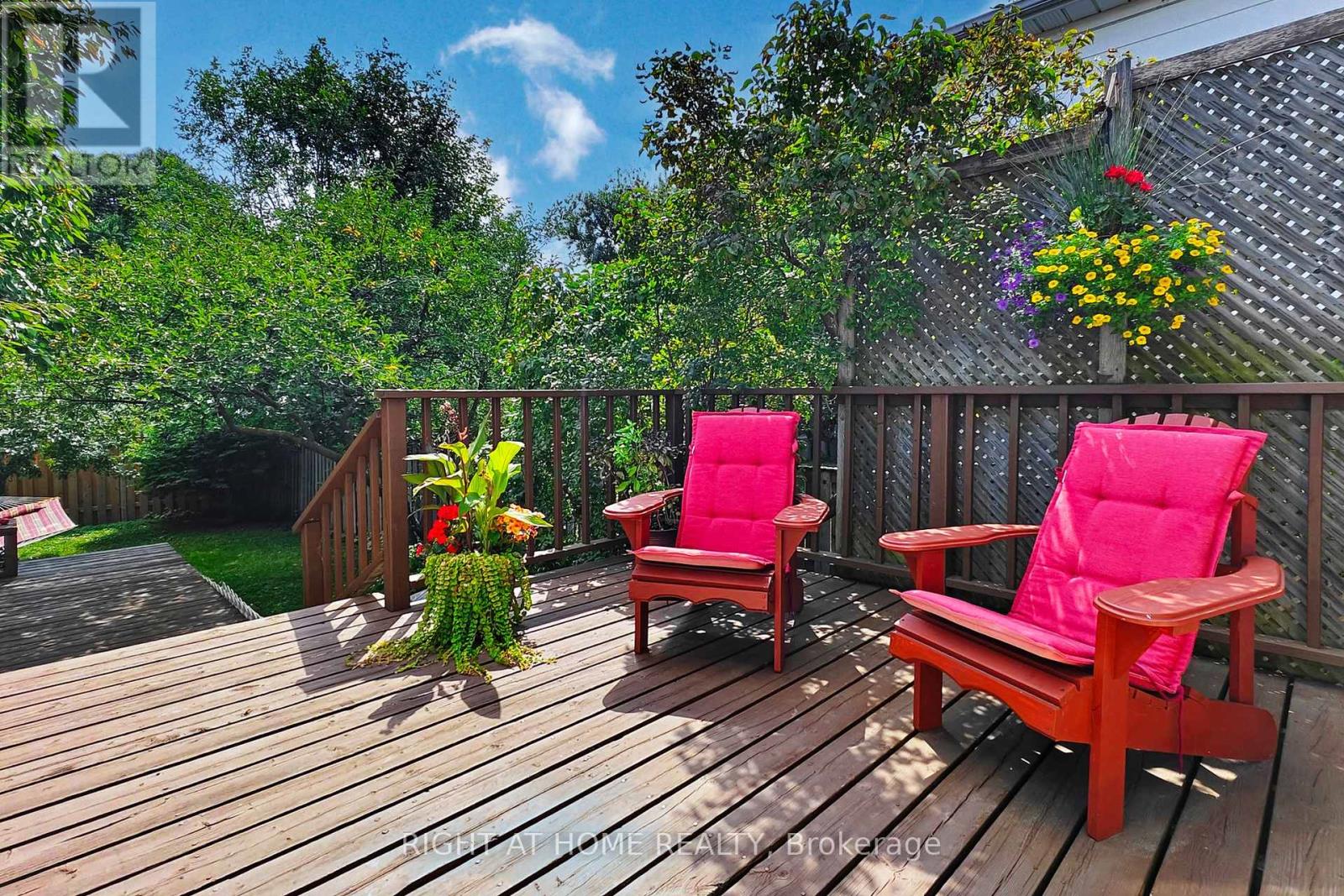 1592 Otterby Road, Mississauga (Applewood), Ontario  L4X 1W7 - Photo 10 - W12390922