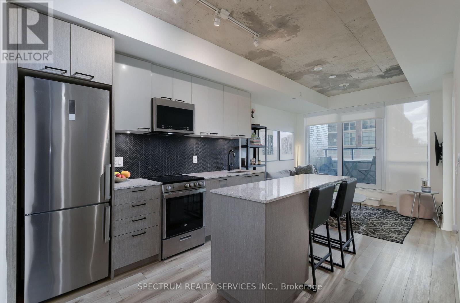 215 - 1808 St. Clair Avenue W, Toronto, Ontario  M6N 0C1 - Photo 18 - W12390983