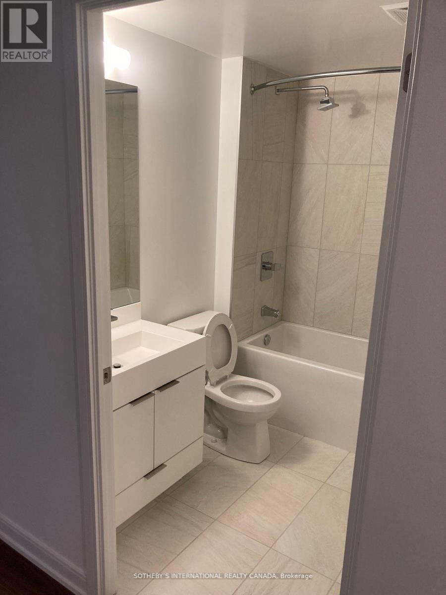 1703 - 30 Samuel Wood Way, Toronto, Ontario  M9B 0C9 - Photo 3 - W12390999