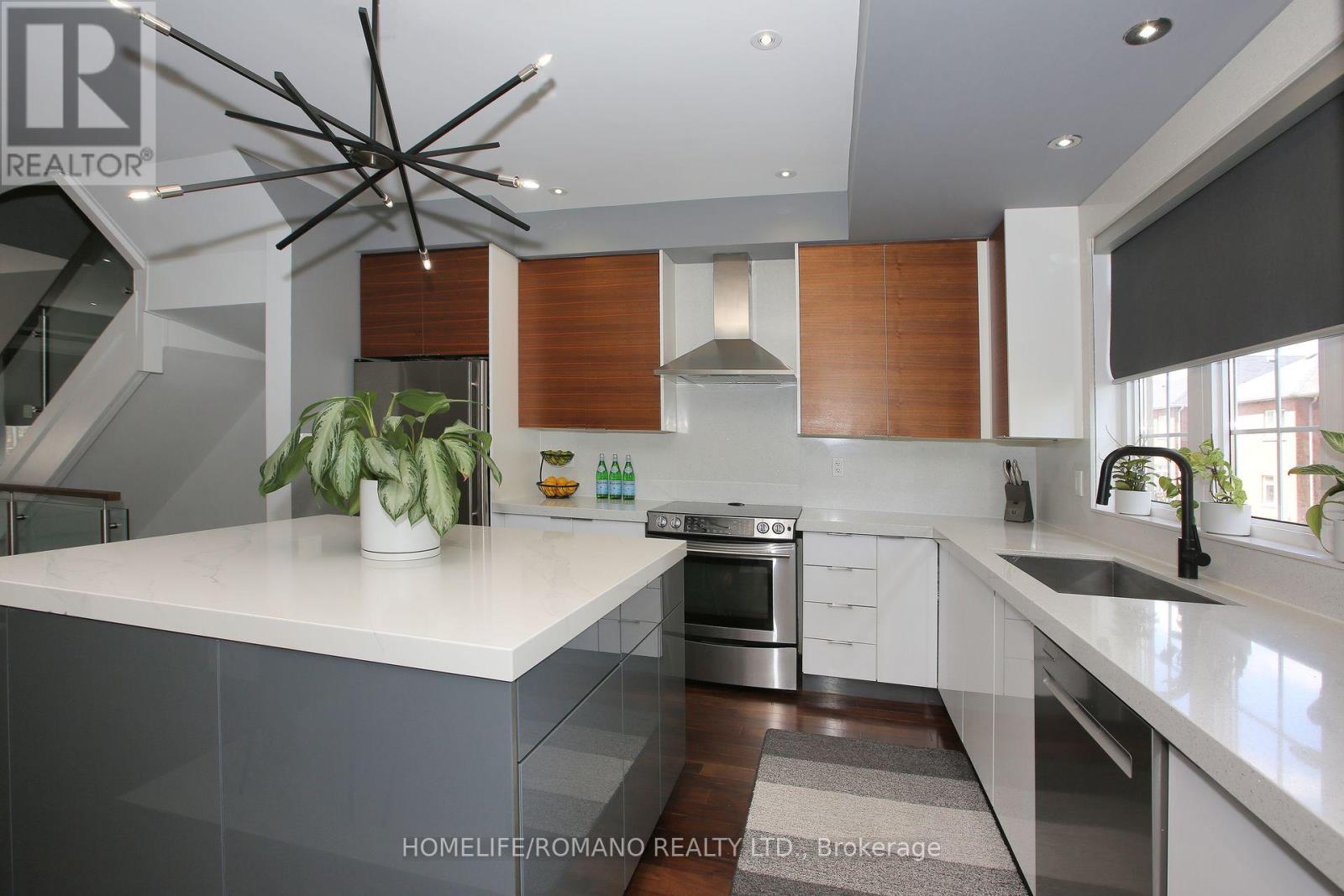 14 Ramage Lane, Toronto, Ontario  M9C 5S6 - Photo 15 - W12391001
