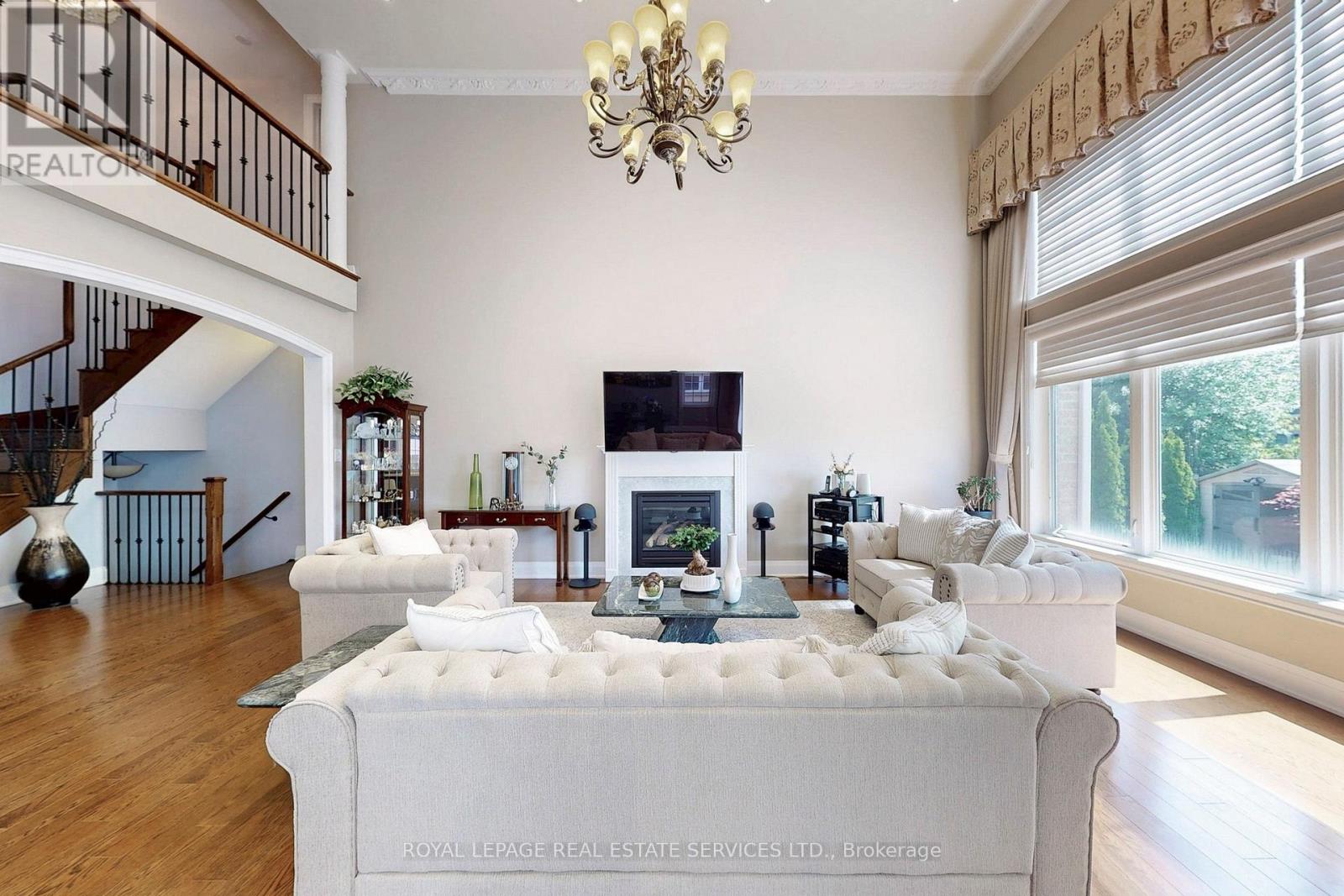 149 Coastline Drive, Brampton, Ontario  L6Y 0L7 - Photo 11 - W12391022