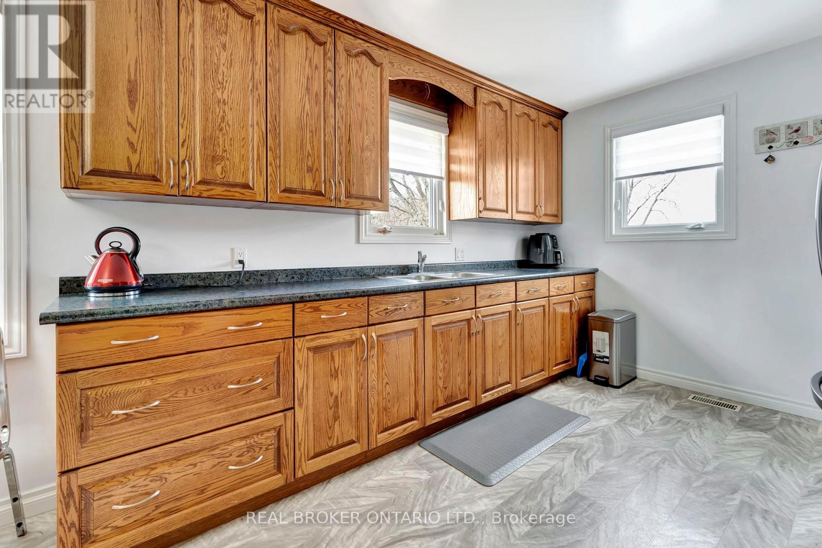 1684 Hazen Road, Norfolk, Ontario  N0E 1G0 - Photo 11 - X12390909