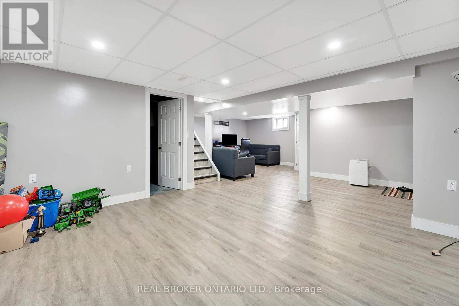 1684 Hazen Road, Norfolk, Ontario  N0E 1G0 - Photo 25 - X12390909