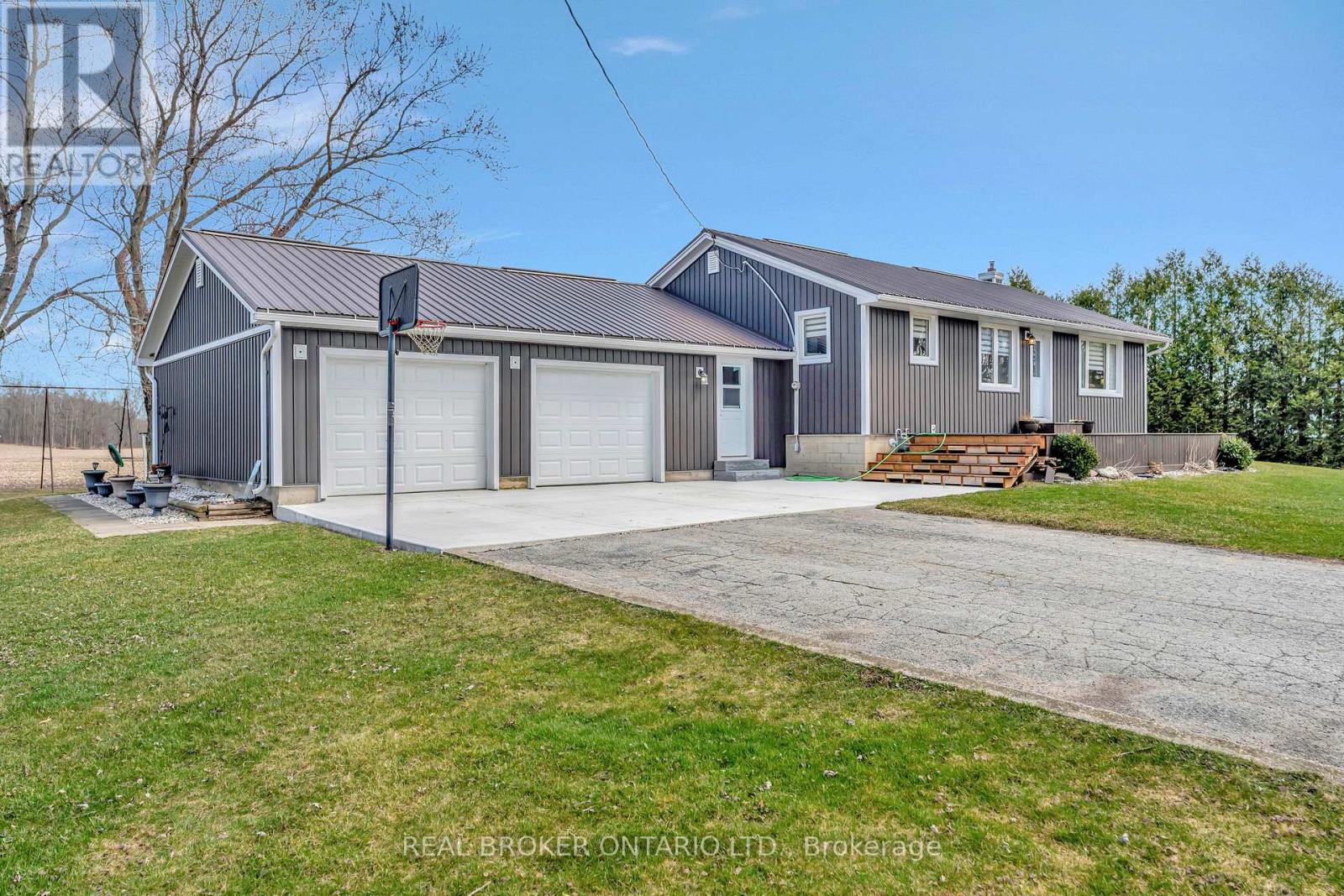 1684 Hazen Road, Norfolk, Ontario  N0E 1G0 - Photo 3 - X12390909