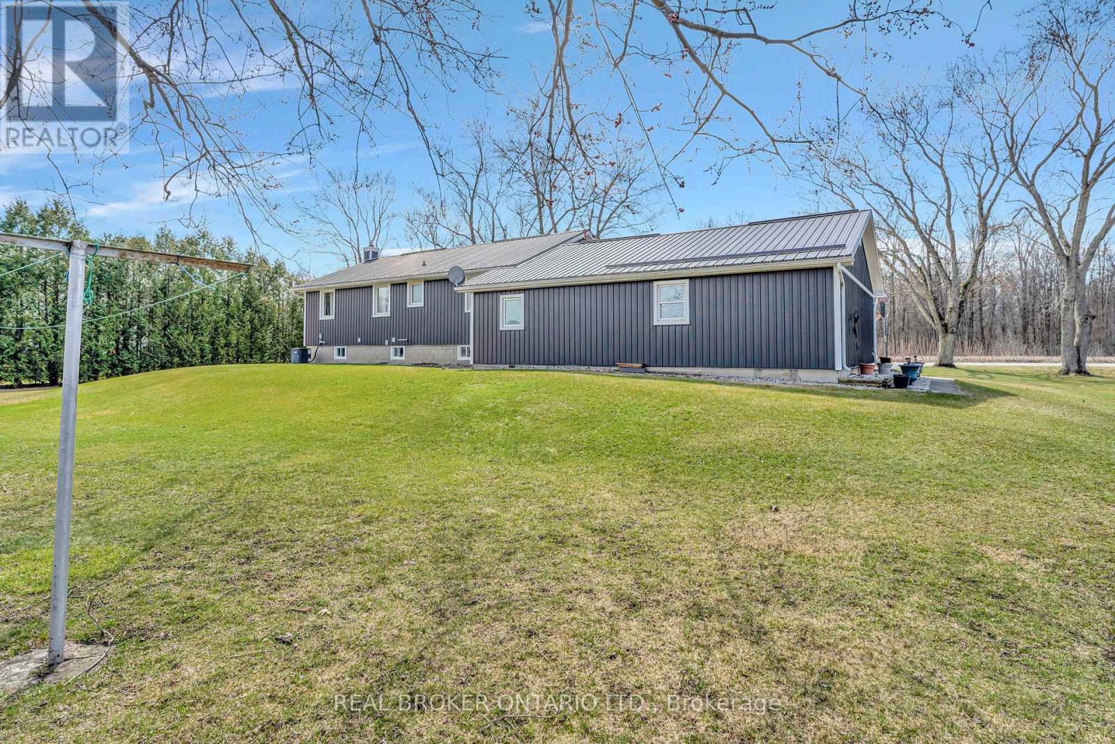 1684 Hazen Road, Norfolk, Ontario  N0E 1G0 - Photo 35 - X12390909