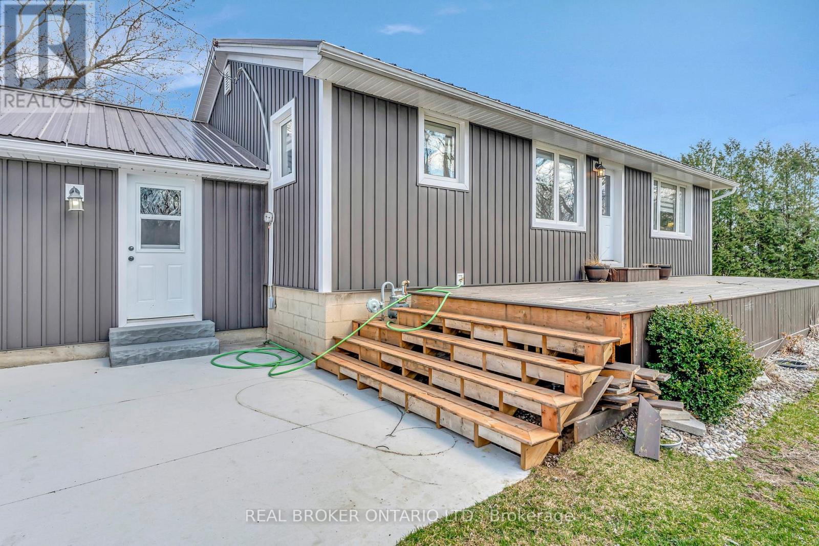 1684 Hazen Road, Norfolk, Ontario  N0E 1G0 - Photo 7 - X12390909