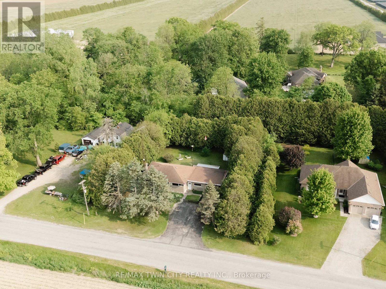 252 Windham Road 13, Norfolk, Ontario  N4B 2W5 - Photo 1 - X12390933