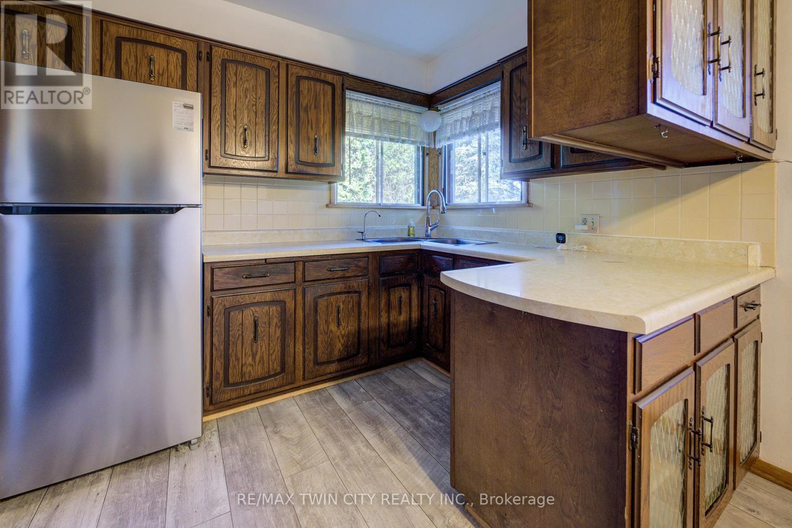 252 Windham Road 13, Norfolk, Ontario  N4B 2W5 - Photo 10 - X12390933