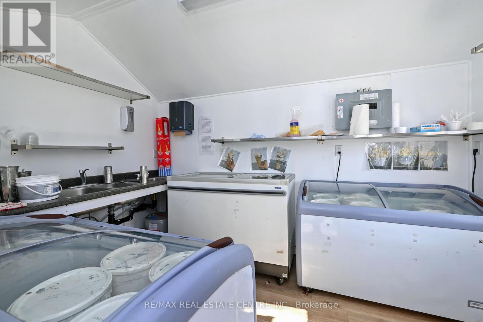 47 Main Street, East Luther Grand Valley, Ontario  L9W 5S8 - Photo 17 - X12391000