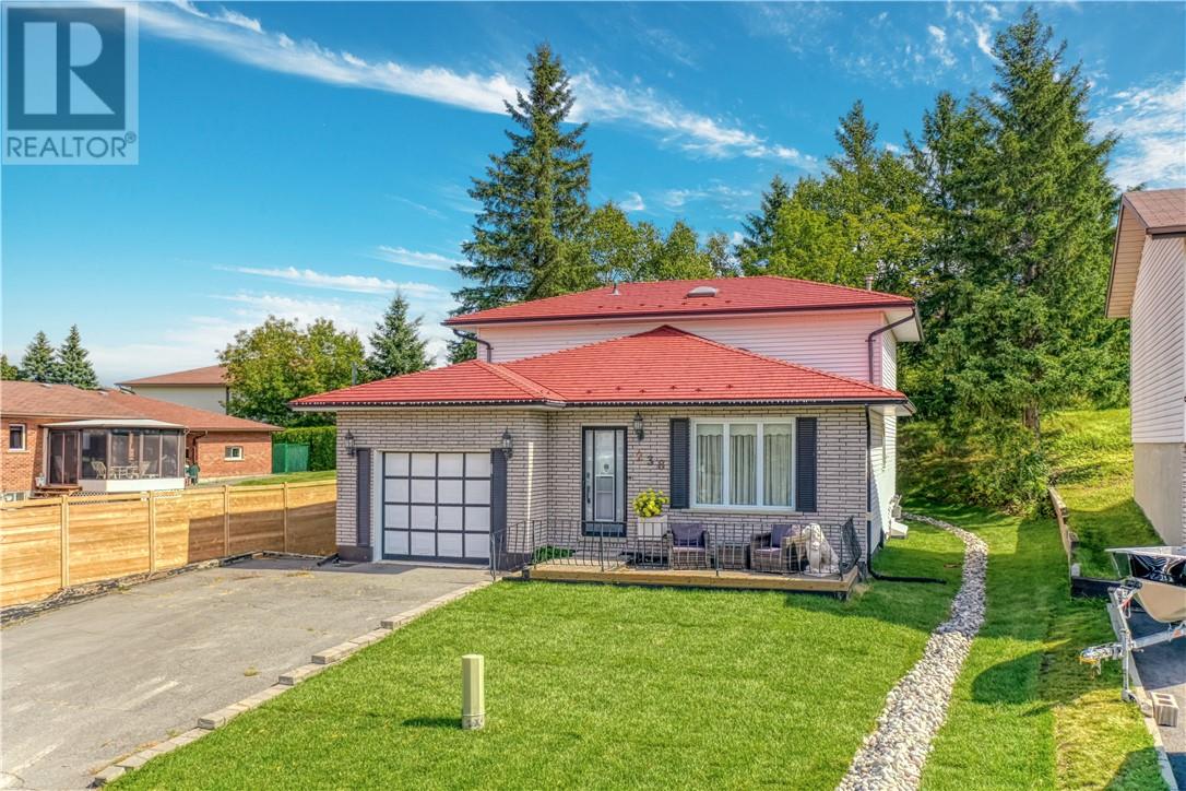 238 Third Avenue, Sudbury, Ontario  P3B 3P8 - Photo 2 - 2124553