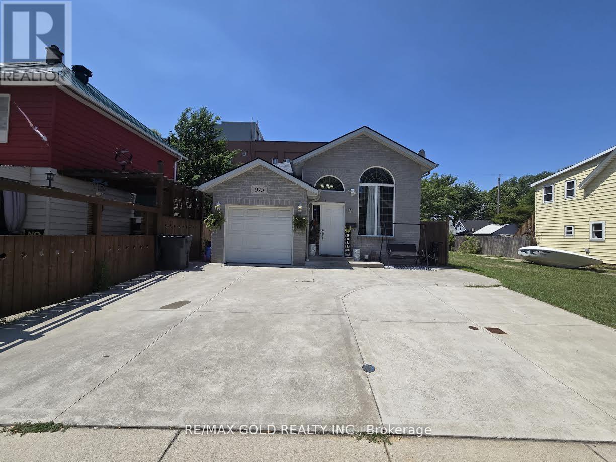975 Albert Road, Windsor, Ontario  N8Y 3P1 - Photo 1 - X12391031