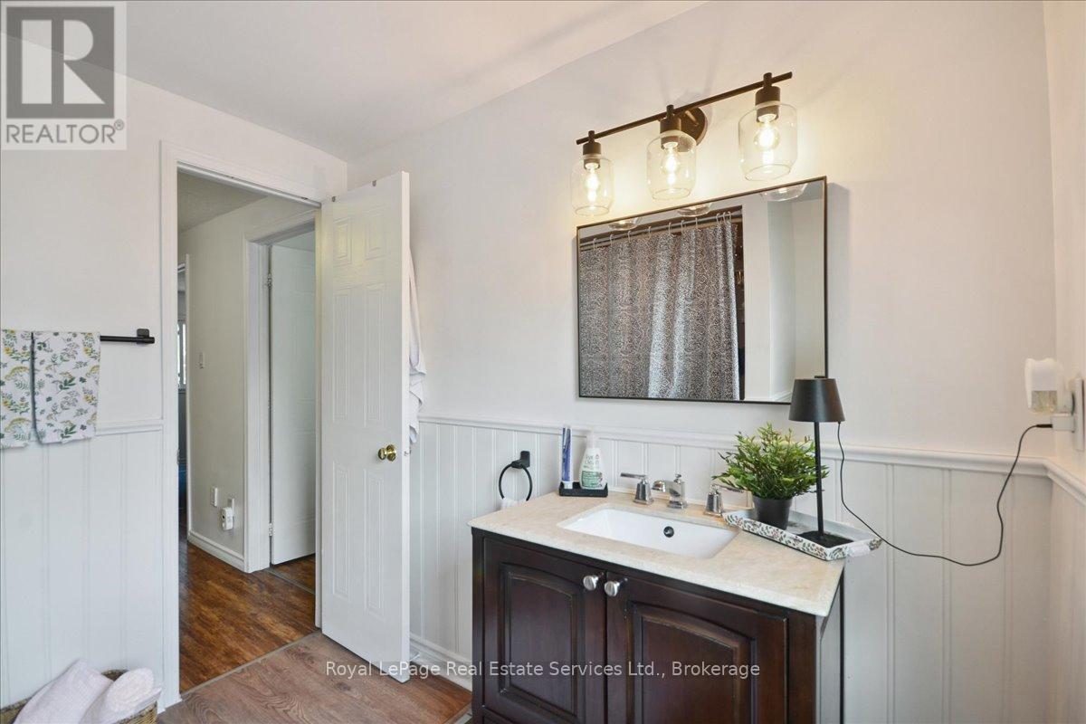 2248 Maclennan Drive, Oakville, Ontario  L6H 5K1 - Photo 21 - W12386906