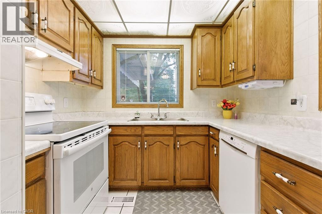33 Bernard Street, Hamilton, Ontario  L8H 6C8 - Photo 18 - 40766618