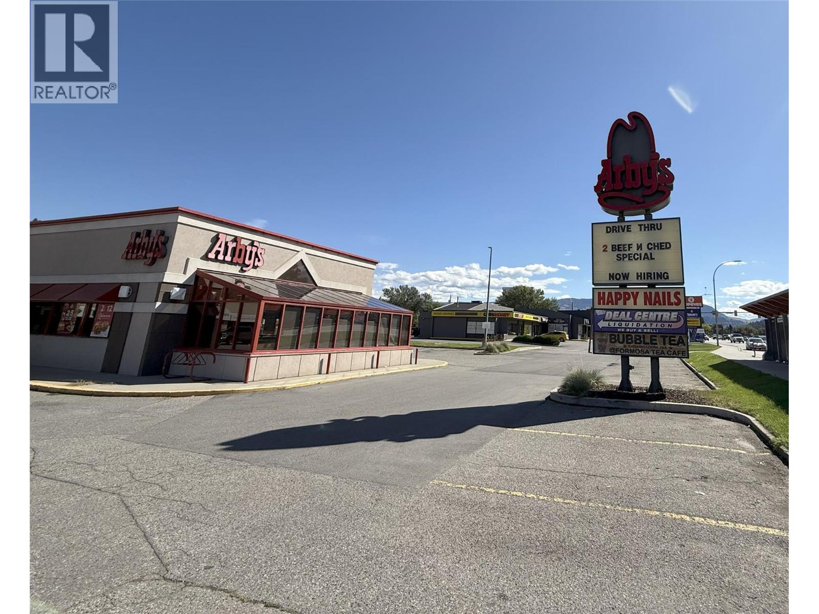 16 2070 Harvey Avenue, Kelowna, British Columbia  V1Y 8P8 - Photo 2 - 10359474