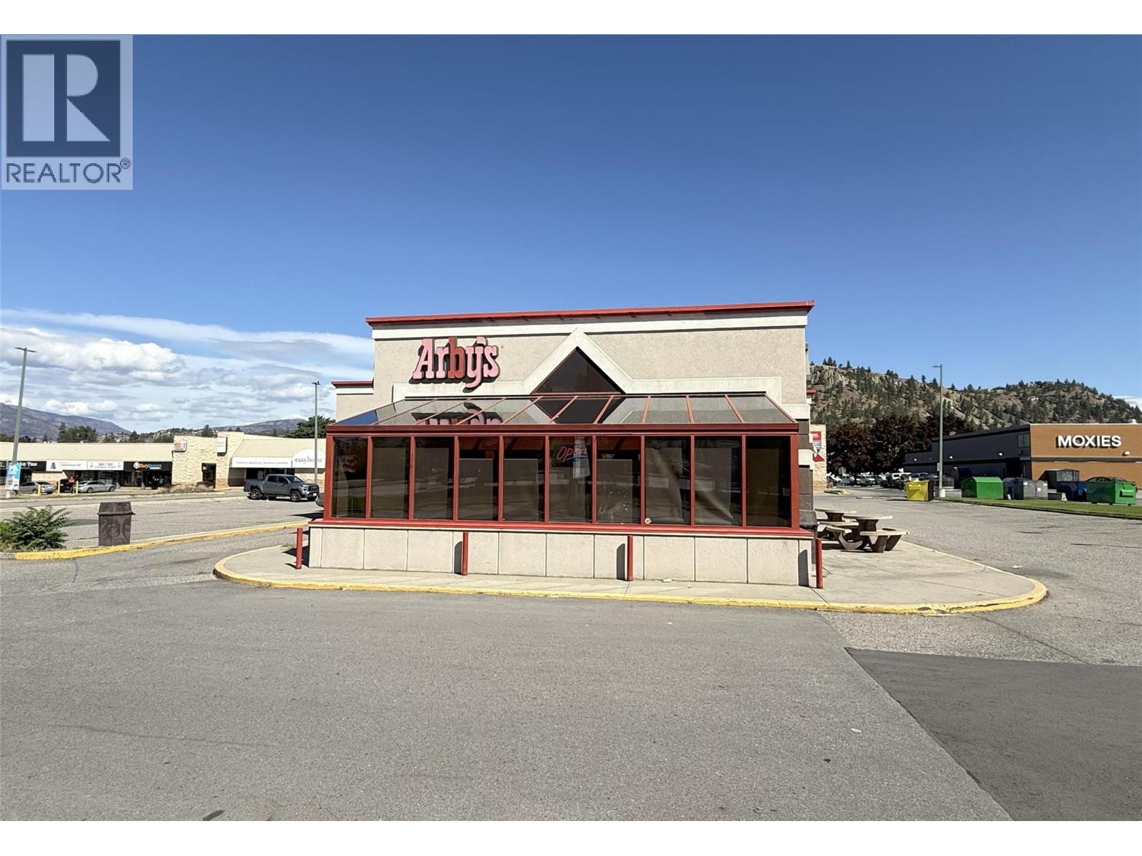 16 2070 Harvey Avenue, Kelowna, British Columbia  V1Y 8P8 - Photo 3 - 10359474