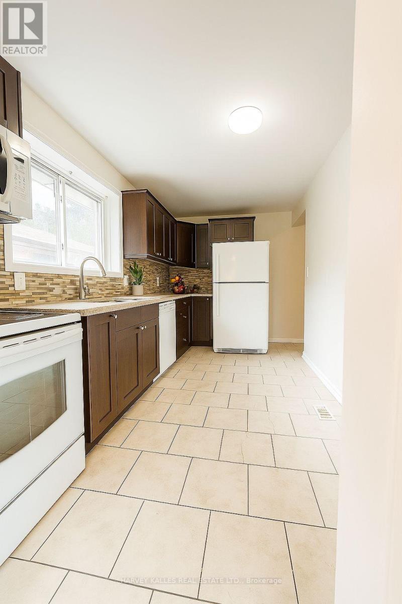 Main - 47 Santa Barbara Road, Toronto, Ontario  M2N 2C1 - Photo 2 - C12391074