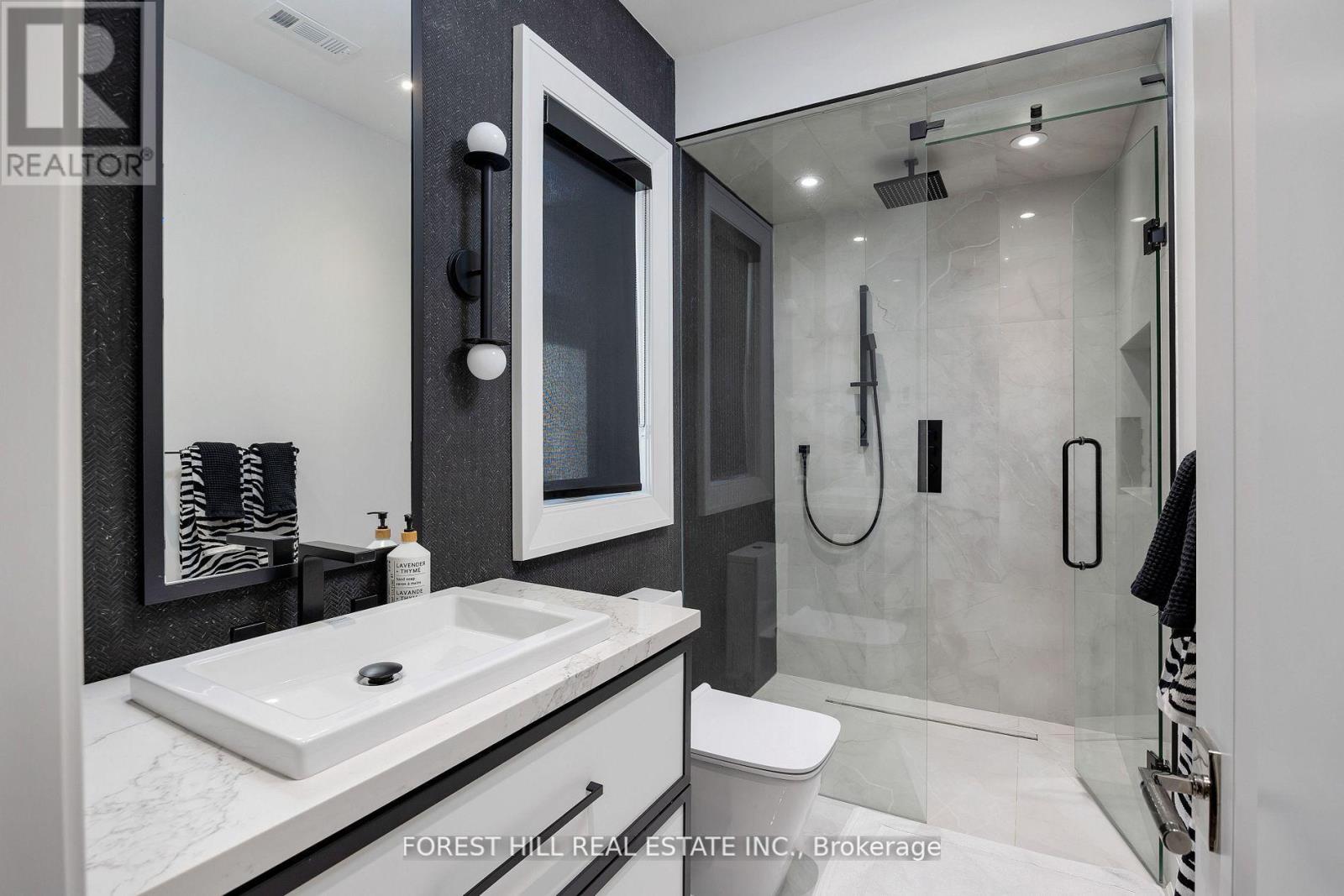 239 Cortleigh Boulevard, Toronto, Ontario  M5N 1P8 - Photo 36 - C12391151