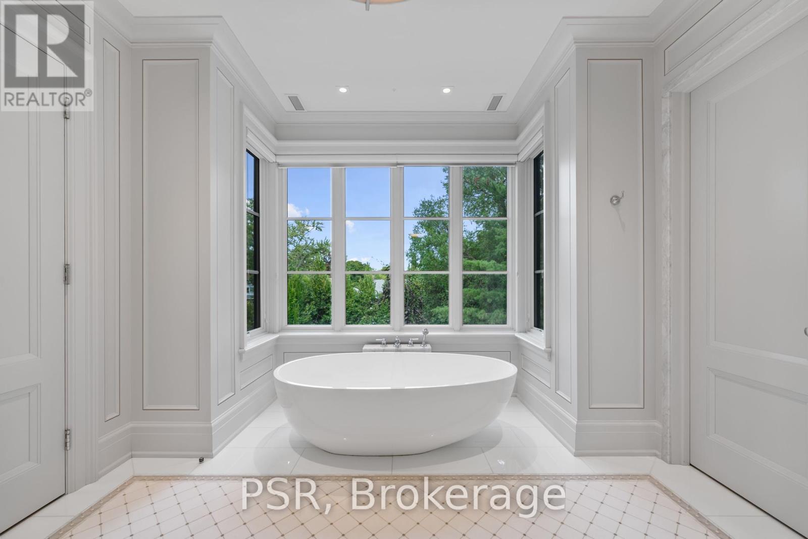 221 Dunvegan Road, Toronto, Ontario  M5P 2P3 - Photo 11 - C12391173