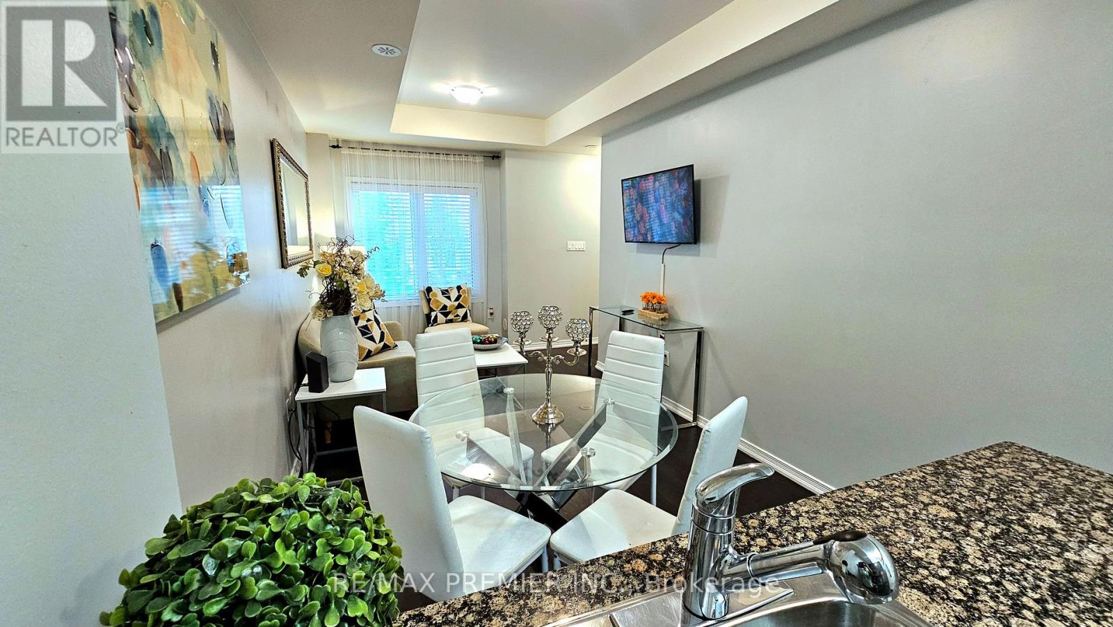 272 - 19 Coneflower Crescent, Toronto, Ontario  M2R 0A4 - Photo 13 - C12391189