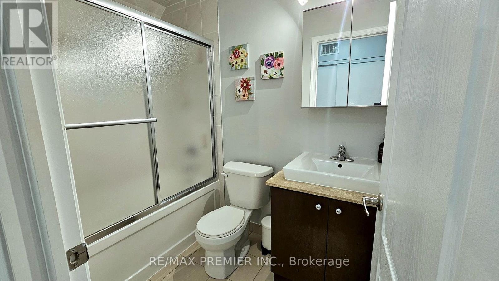 272 - 19 Coneflower Crescent, Toronto, Ontario  M2R 0A4 - Photo 20 - C12391189