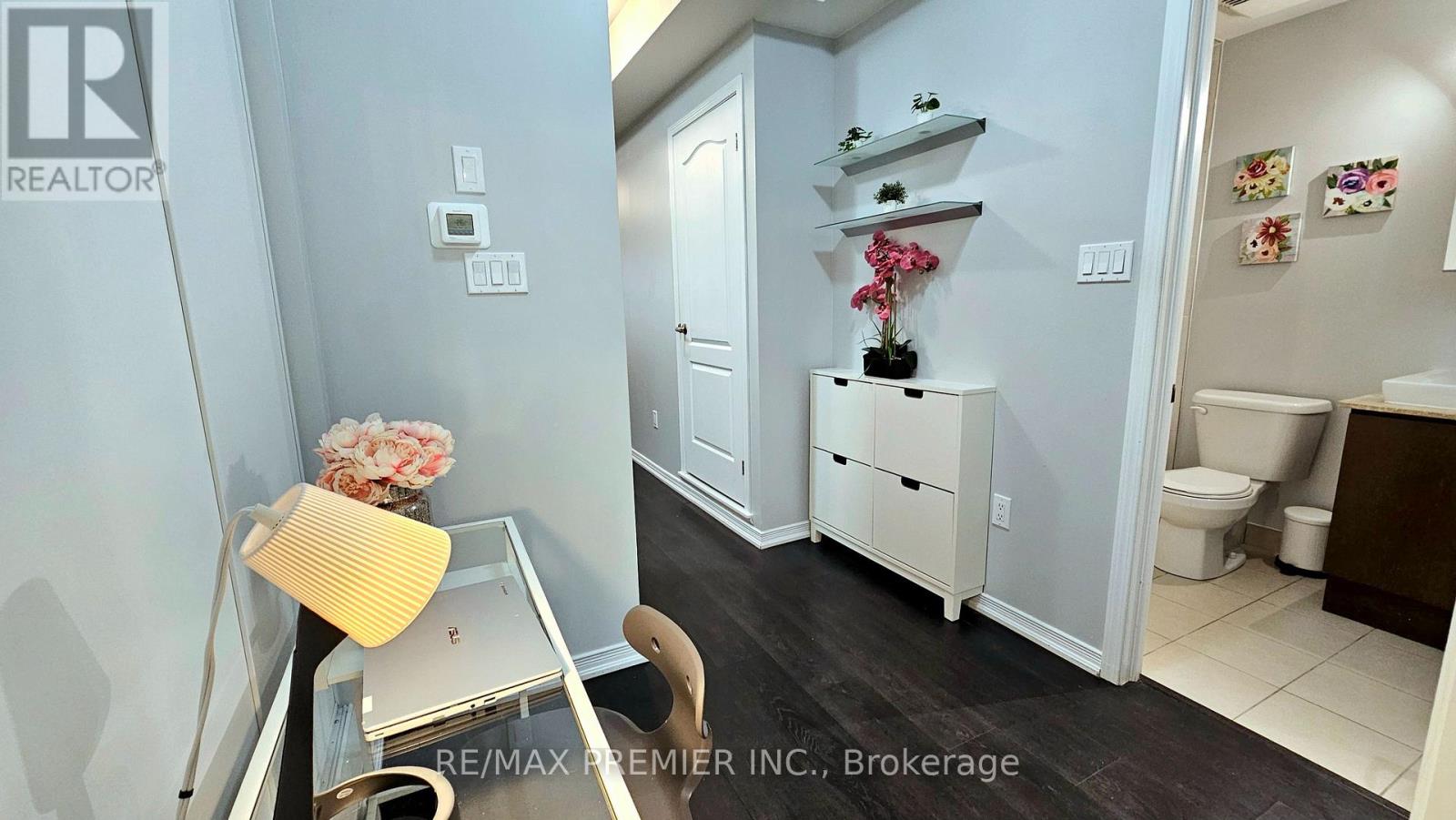 272 - 19 Coneflower Crescent, Toronto, Ontario  M2R 0A4 - Photo 23 - C12391189