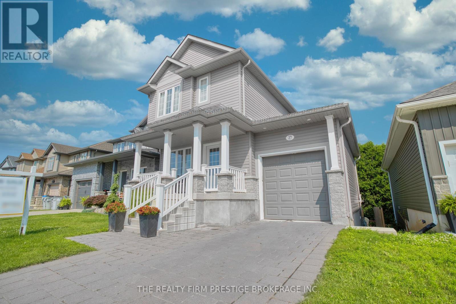 27 WILLIS AVENUE, Strathroy-Caradoc, Ontario