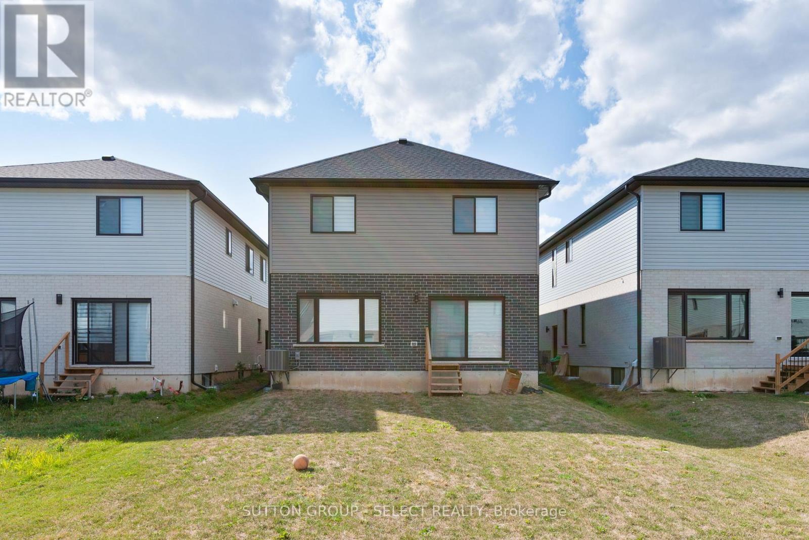 Lower - 2269 Southport Crescent, London South, Ontario  N6M 0H9 - Photo 14 - X12391305